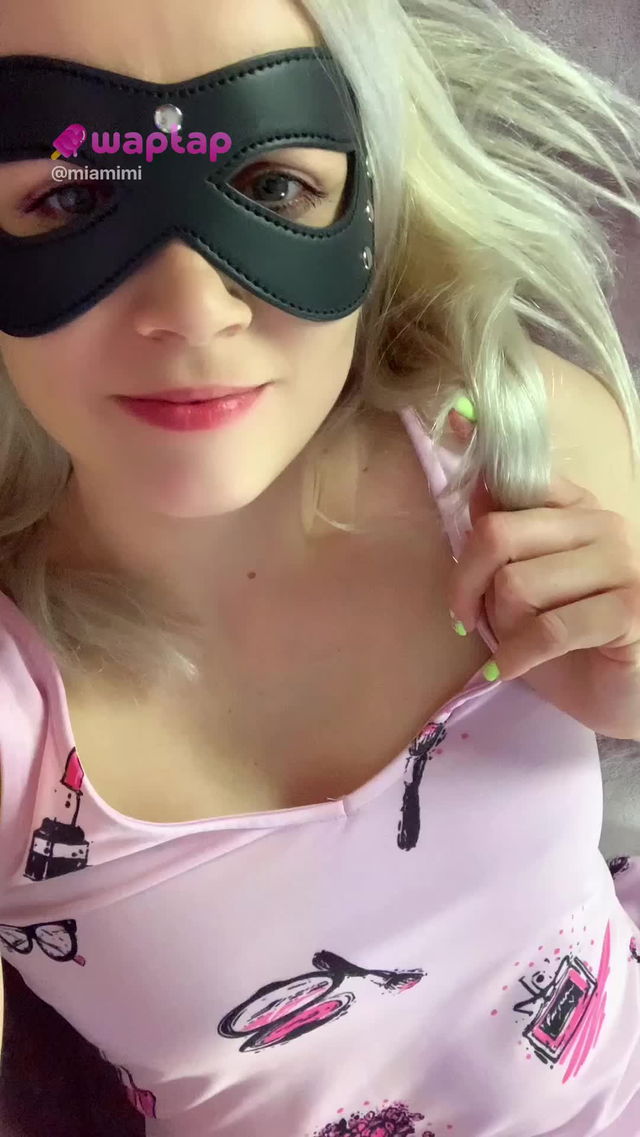 I like to tease you with my bouncy tits and my sweet pussy😋 Wanna to see my hot body? DM me💋 #dress #naughty TikTok Porn