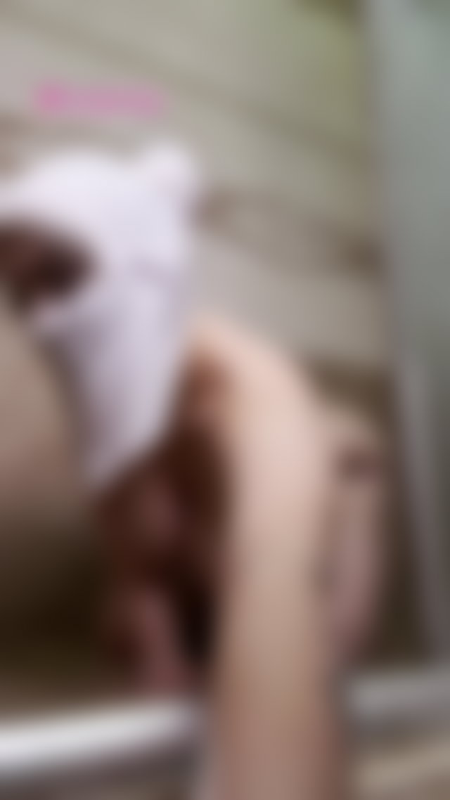 Wet body shining under the water, kneeling topless with towel mask and tattoos teasing you. OnlyFans. #solo #nsfw #amateur #hijab #onlyfans TikTok Porn