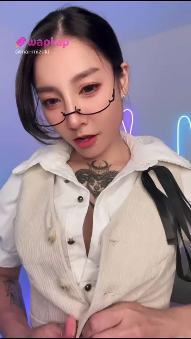 rip my clothes off...baby🥵💦😈 #asiangonewild #cosplay TikTok Porn