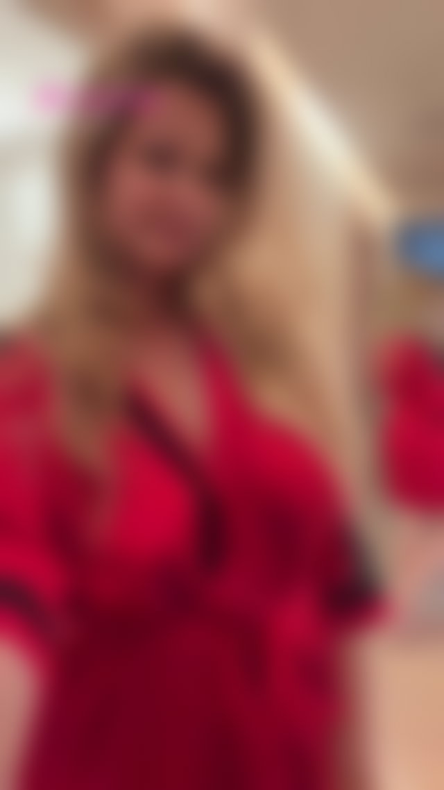 Dropped this robe to see how long i could stay like this in front 😏 #bigtits #perfectbody #solo #blonde #horny TikTok Porn