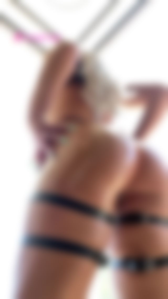 wiggle wiggle wiggle 😈😈😈 #bigass #scarlettscorpio TikTok Porn