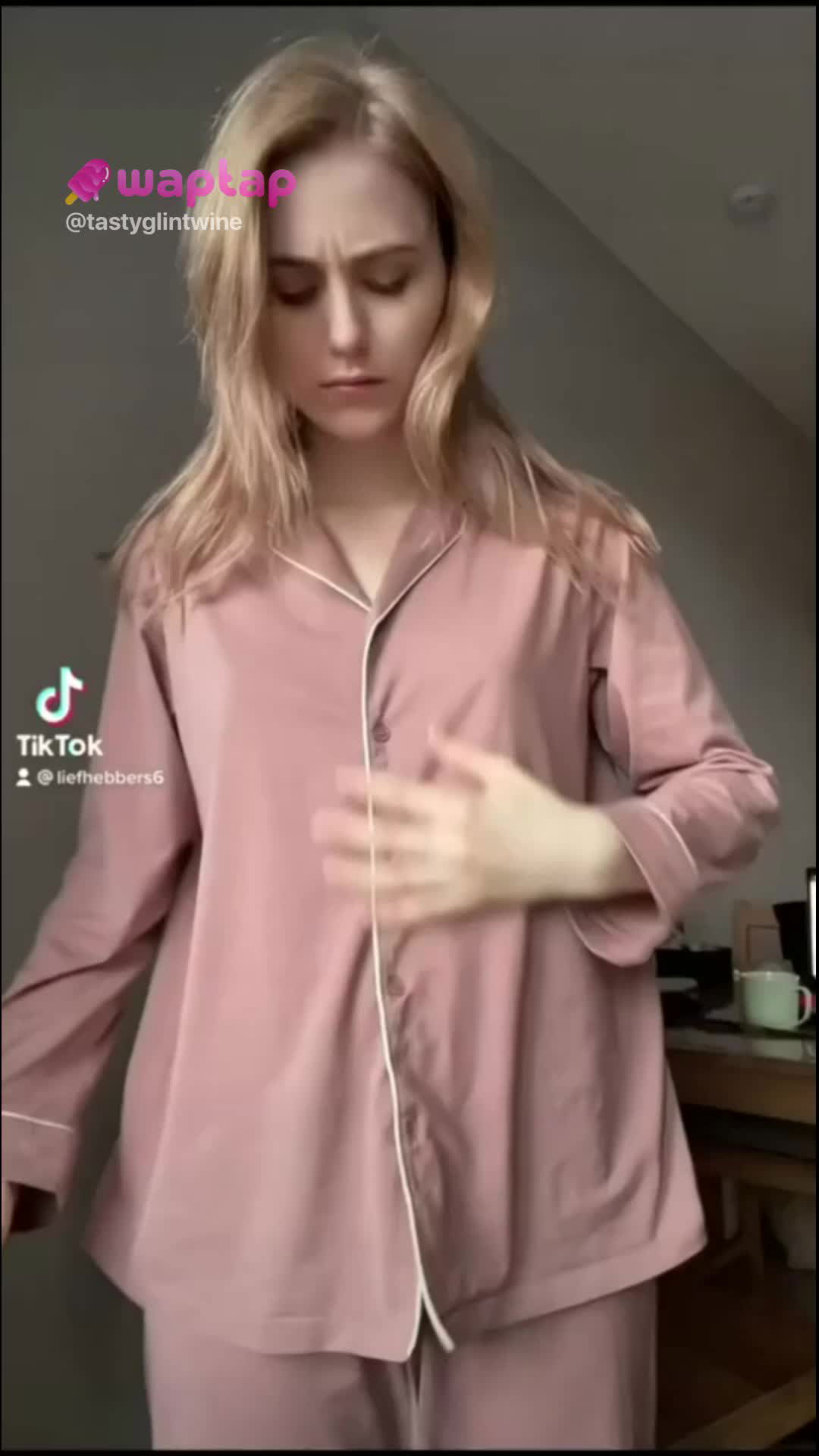 tastyglintwine #blonde #smalltits TikTok Porn Video Waptap