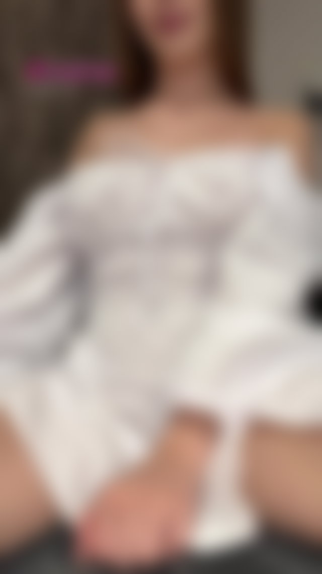 She pulls her dress up and spreads her legs slow TikTok Porn