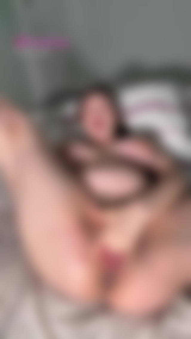 the doctor said rest, but this momma is craving something a little more exciting. 🤫🖤 #pregnant #bbw #milkyboobs #masturbation #wetpussy TikTok Porn
