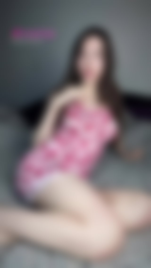 Do you know what bad girls do before bed? Take a look!🍆 #petite #longlegs #dildoplay TikTok Porn