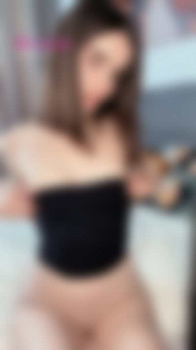 I left the door open for you ⬇️ #flashingtits #smalltits #hotgirls TikTok Porn