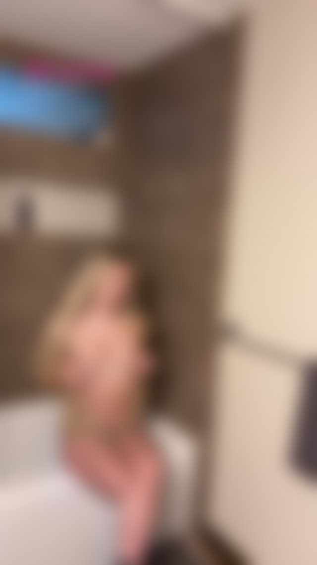 Reddit fam, my 0F is free just for you xxx #tiktok #blonde #boobies #tease TikTok Porn