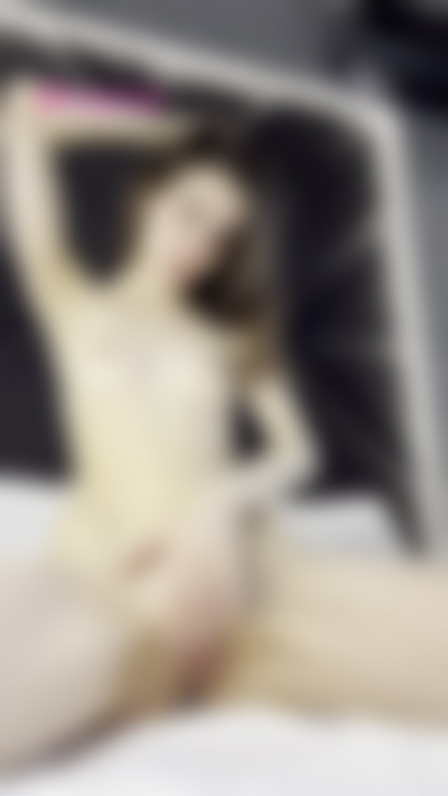 spread my legs and rubbed myself raw 🔥 #sexy #onlyfans #sologirl #hotgirls TikTok Porn