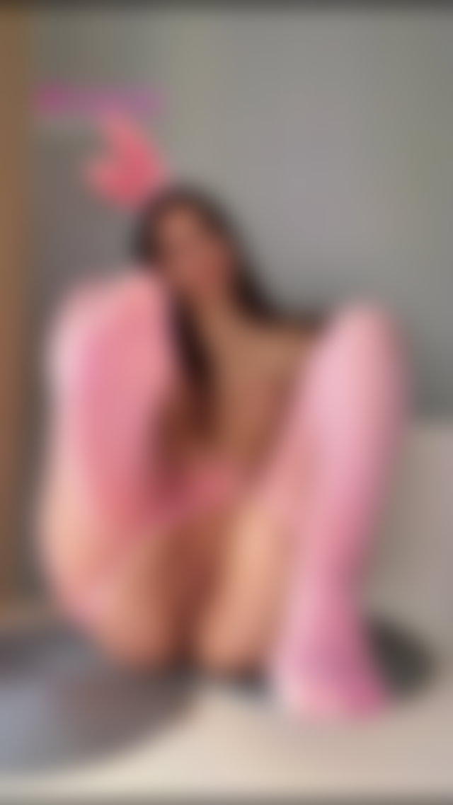 spread my legs in these pink stockings. Sub OF #nsfw #solo #bunny TikTok Porn