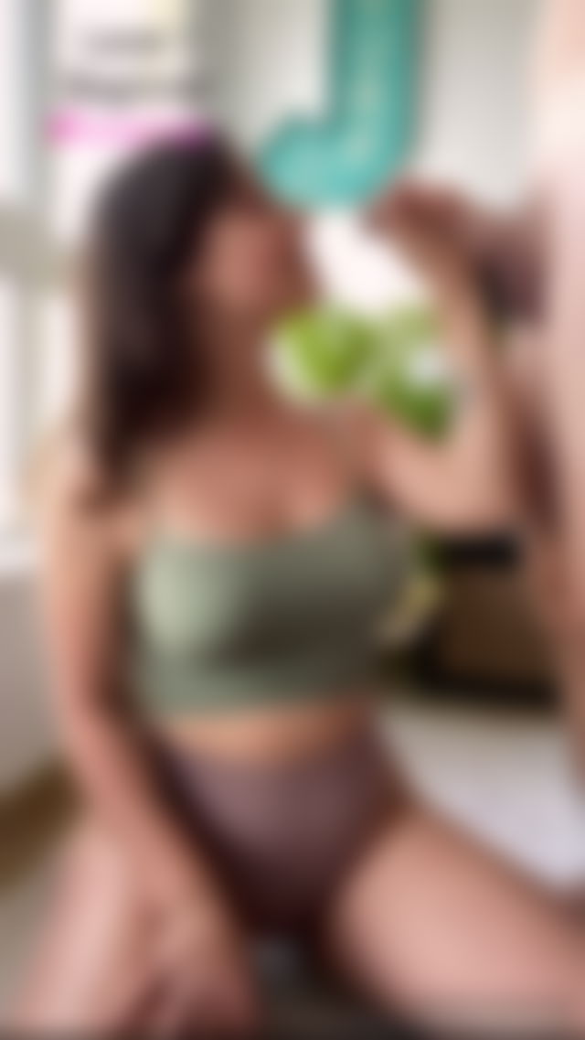 Sexy babe shows us how it's done #tiktokporn #blowjob #suckingcock TikTok Porn