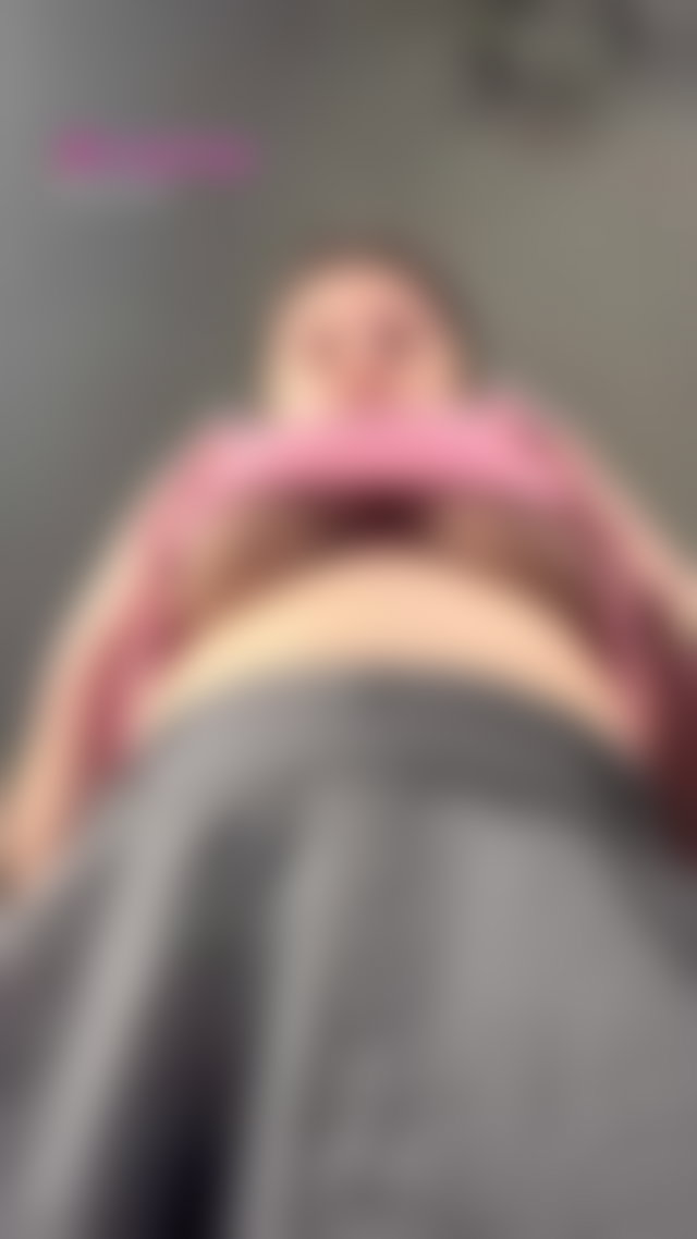 Curvy girl put the camera under her skirt and shows her pussy 😈💦 #bbw #pussy #bigtits TikTok Porn