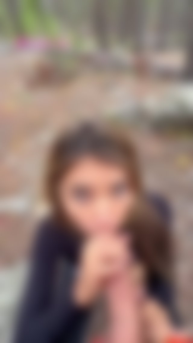 Latina Beauty Veronica Diaz Quick Blowjob At Forest #VeronicaDiaz #outdoor #blowjob TikTok Porn