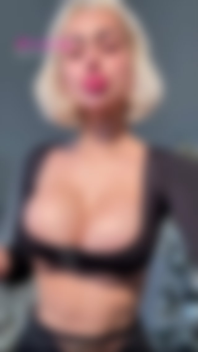 Ready to see me completely naked? All the juiciest stuff is on OnlyFans 😏🍑 #tiktits #onlyfansbabe TikTok Porn