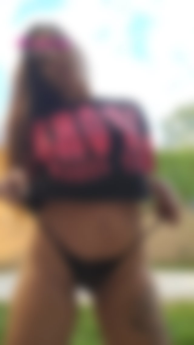 Dancing in the backyard TikTok Porn