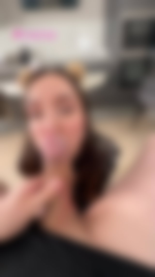 Come bury your face right here 💦 #young #lick #brunette #suck #horny TikTok Porn