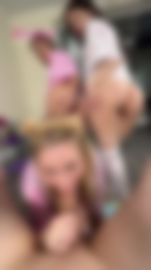 We tease with a look 👀 #ass #bigass #asian #blonde #brunette TikTok Porn