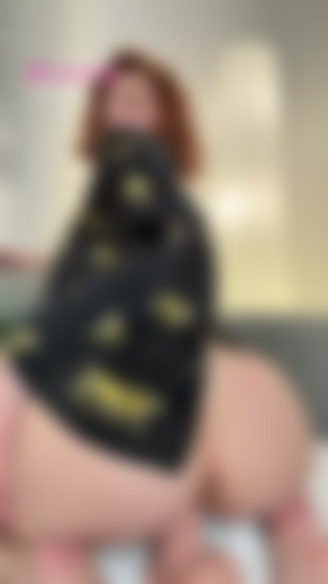 Deep pussy, legs spread wide… the full version is hotter 🔥 Sub OF #dildo #masturbating #redhead #natural TikTok Porn