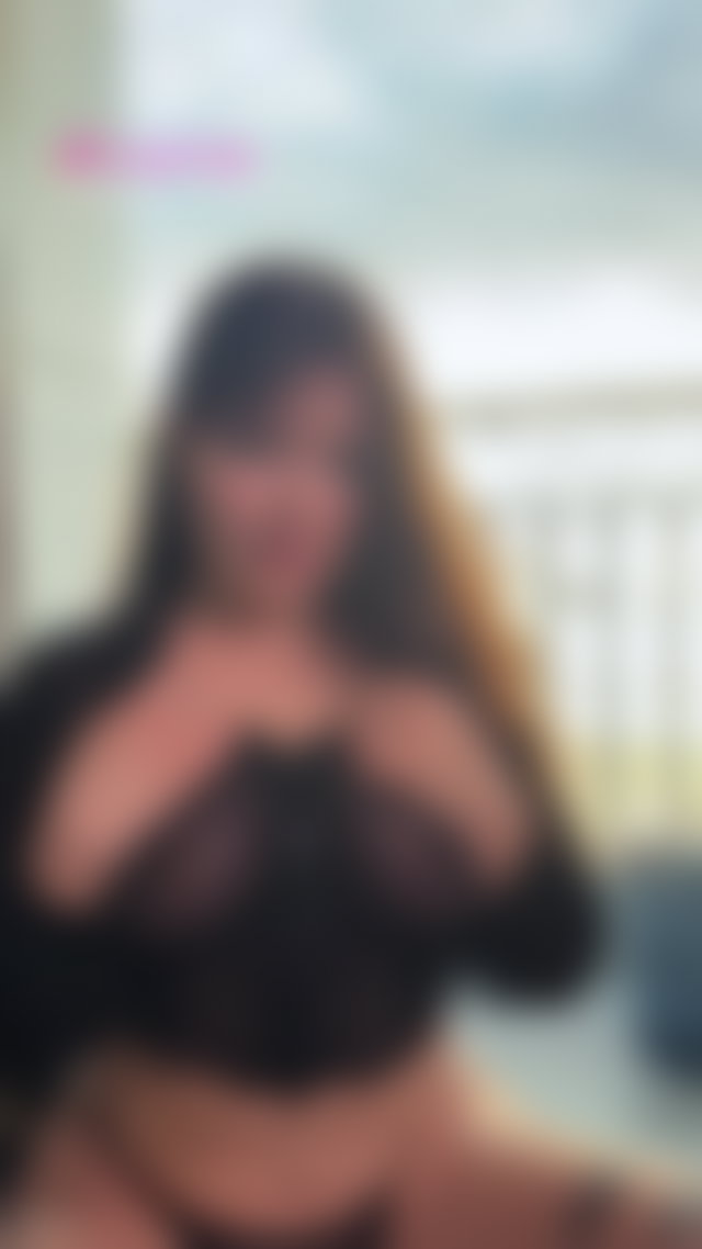 Big tits spill out as she teases me #xfree #waptap #pretty #amateur TikTok Porn