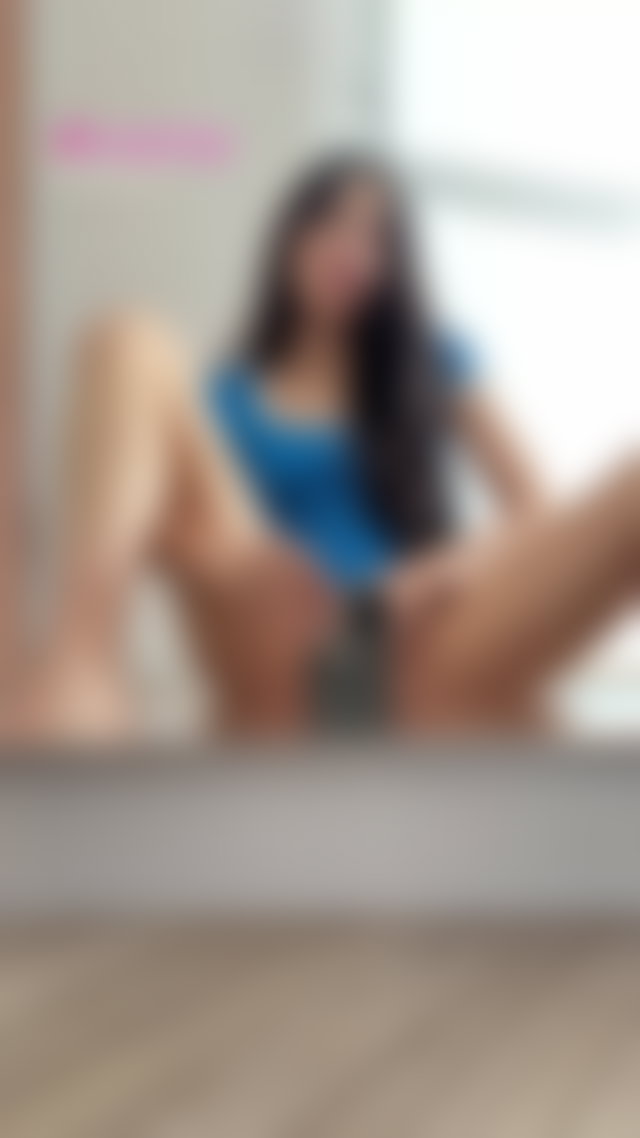 couldn’t hold back… started playing with myself 😋#teasing #solo #brunette #SmallTits #onlyfansmodel TikTok Porn